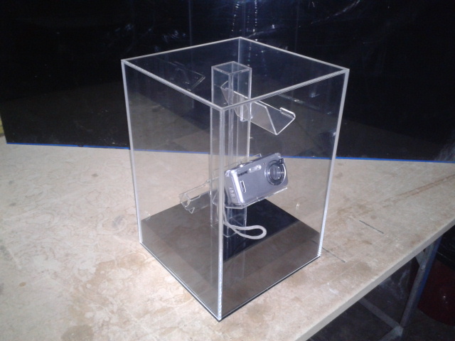 Exhibidores de Acrílico para Tiendas: La Solución Perfecta para Mostrar tus Productos